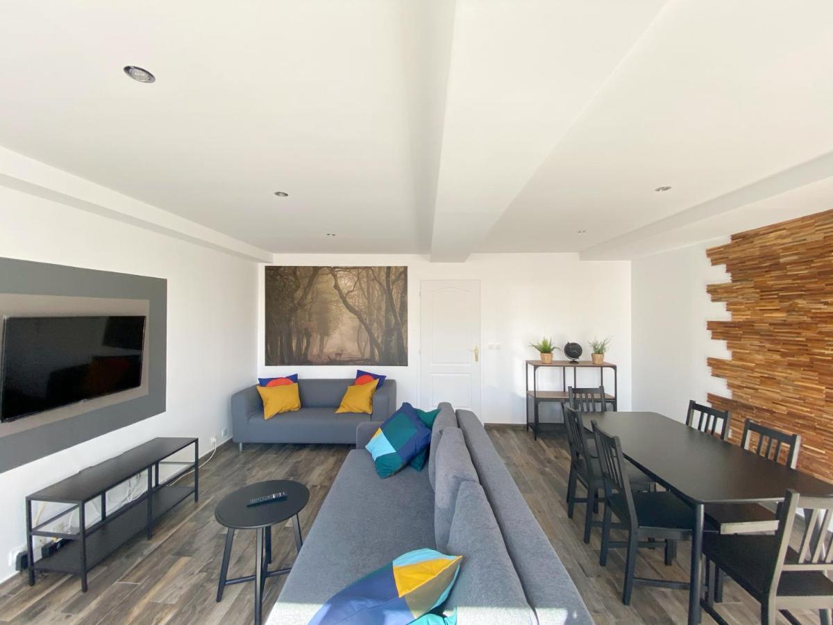 22 Chic & Cosy Grand Appart 92M2 Parking Gratuit Hypercentre Netflix Saint-Etienne  Dış mekan fotoğraf