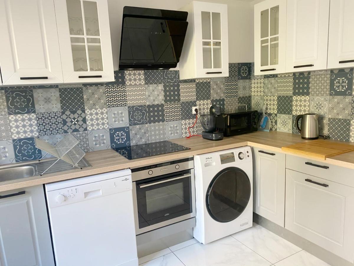 22 Chic & Cosy Grand Appart 92M2 Parking Gratuit Hypercentre Netflix Saint-Etienne  Dış mekan fotoğraf