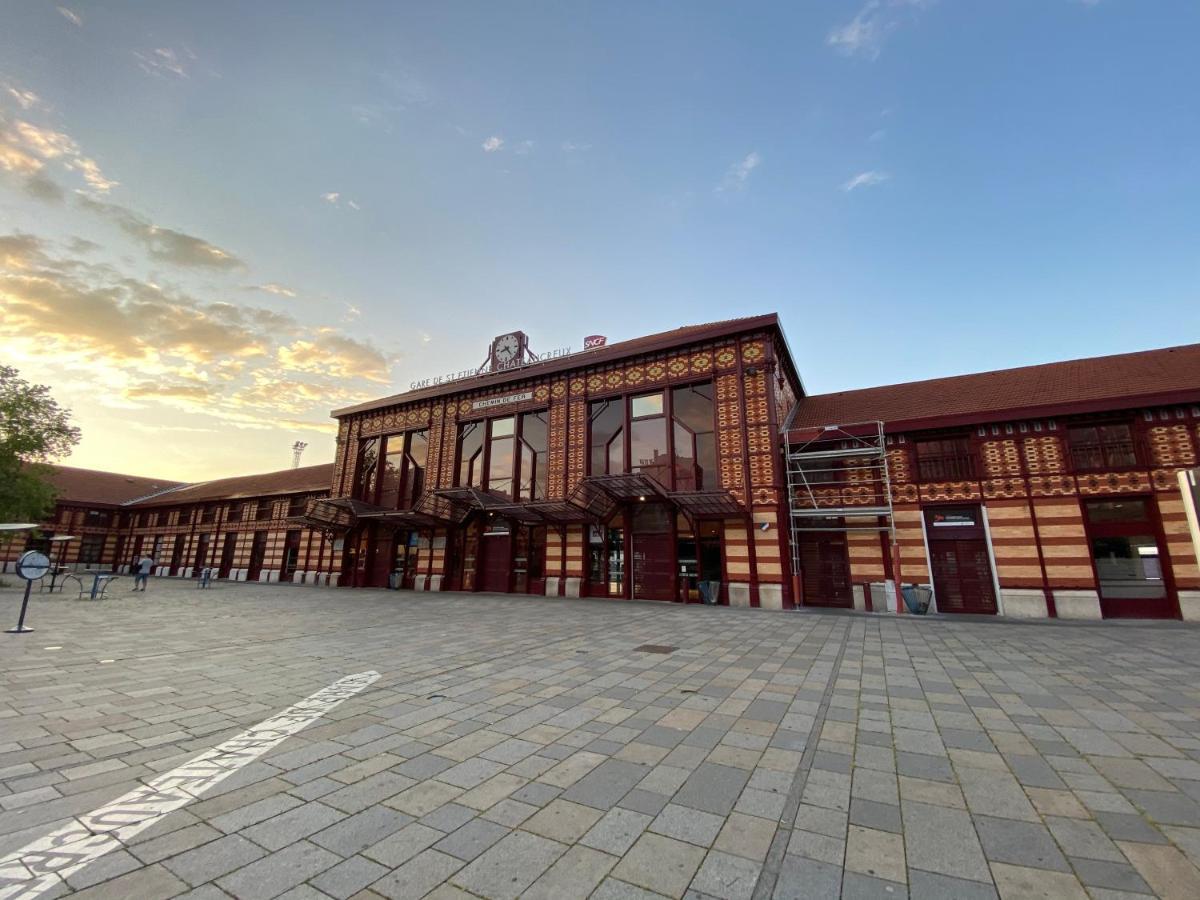 22 Chic & Cosy Grand Appart 92M2 Parking Gratuit Hypercentre Netflix Saint-Etienne  Dış mekan fotoğraf