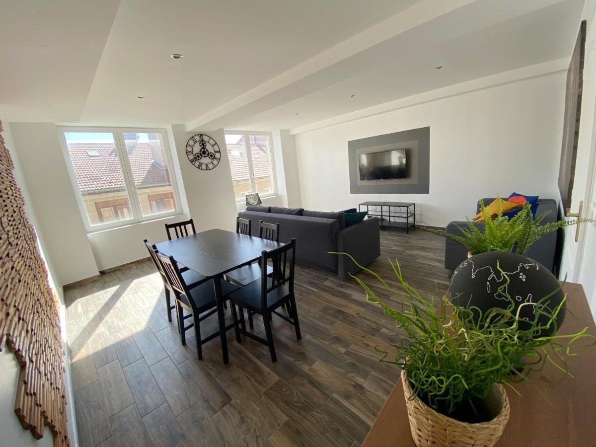22 Chic & Cosy Grand Appart 92M2 Parking Gratuit Hypercentre Netflix Saint-Etienne  Dış mekan fotoğraf