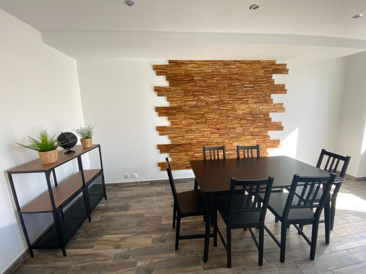 22 Chic & Cosy Grand Appart 92M2 Parking Gratuit Hypercentre Netflix Saint-Etienne  Dış mekan fotoğraf